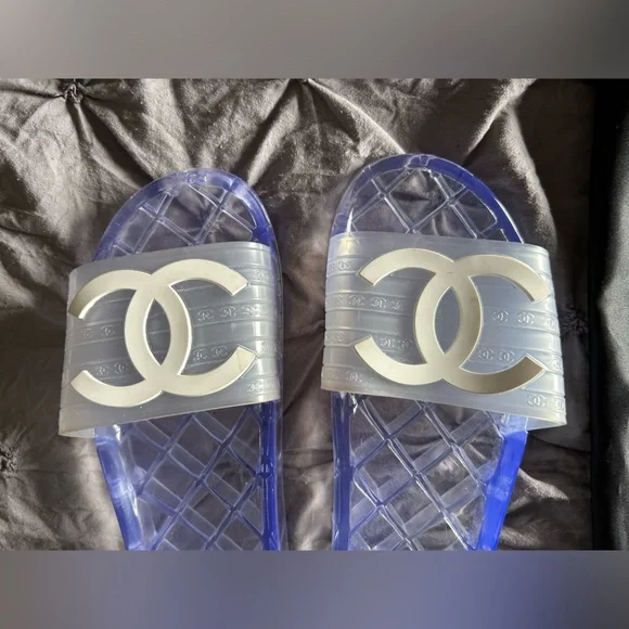 Chanel Women's Stylish Purple Sandals - Picture 6 of 6